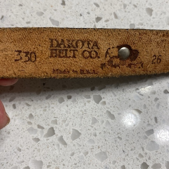 Dakota Embossed belt Sz 26 black w concha’s silvertone removable buckle western - Picture 3 of 9